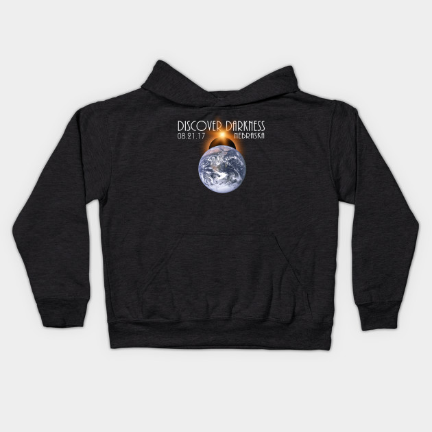 Discover Darkness - Path of Totality NEBRASKA, Total Solar Eclipse 2017 T-Shirt T-Shirt